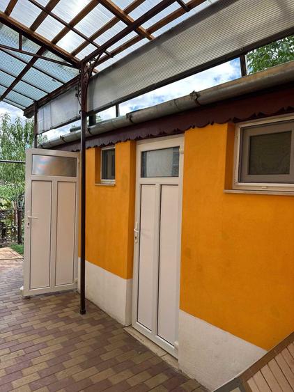 Casă cu 4 camere în Exterior Vest