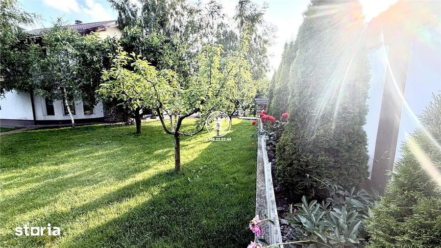 Casă cu 5 camere cu Teren 1000 Mp în Aroneanu