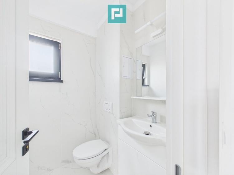 Apartament cu 5 camere semidecomandat în Central
