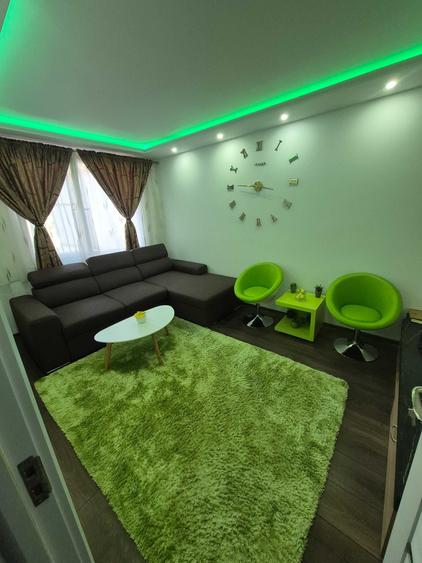 Apartament cu 2 camere decomandat în Micro 19