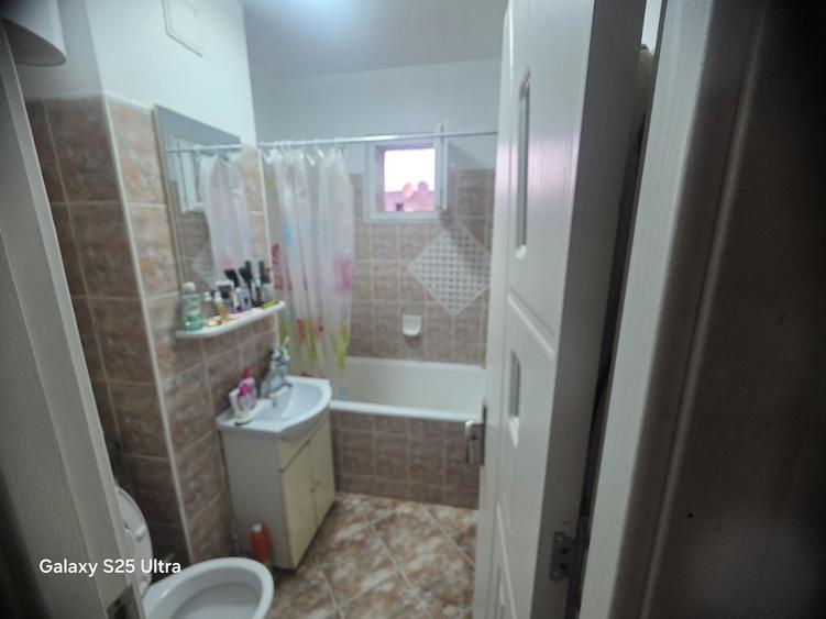 Apartament cu 2 camere semidecomandat în Pantelimon