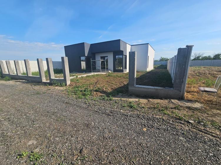Casă cu 4 camere în Cireașov