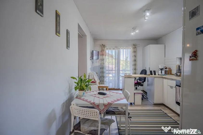 Casă cu 7 camere cu Teren 953 Mp în Colonia 1 Mai