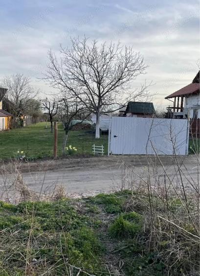 Teren de 1690 mp, în Central
