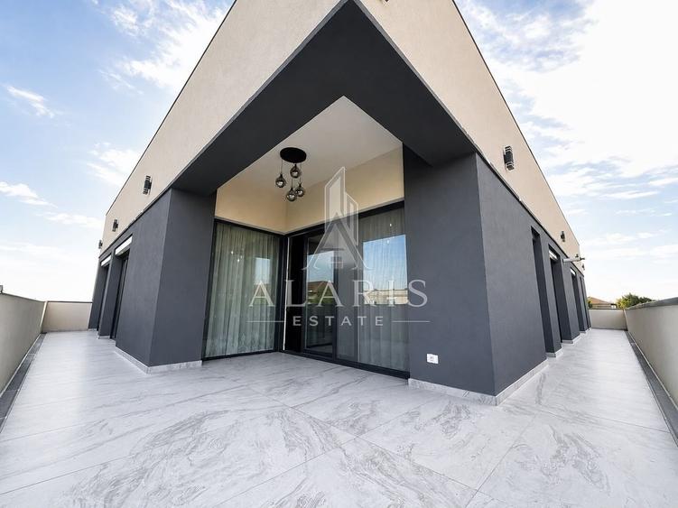 Apartament cu 4 camere semidecomandat, mobilat în Torontalului
