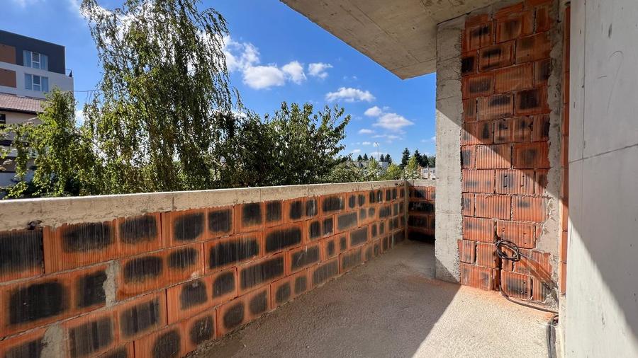 Apartament cu 2 camere decomandat în Valea Oltului