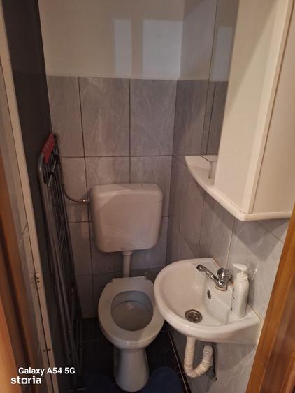 Apartament cu 2 camere semidecomandat în Victoriei