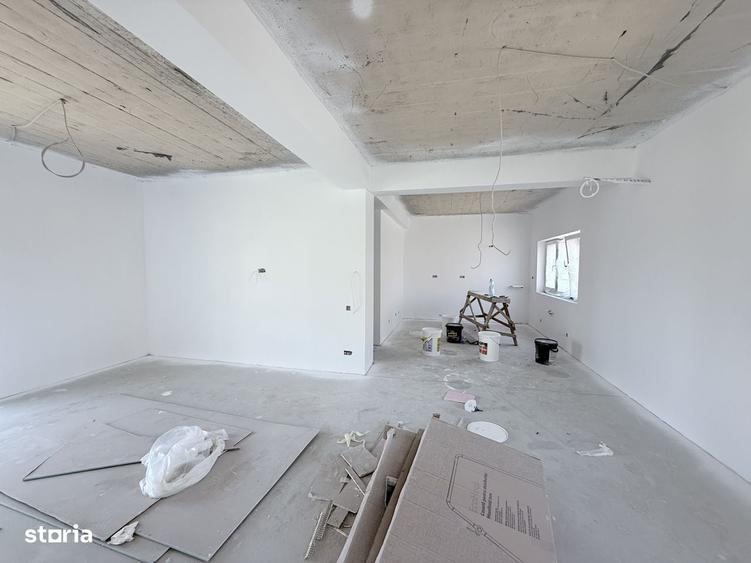Duplex deosebit, 5 camere, curte generoasa, zona Safirului-Gladiolelor - 2