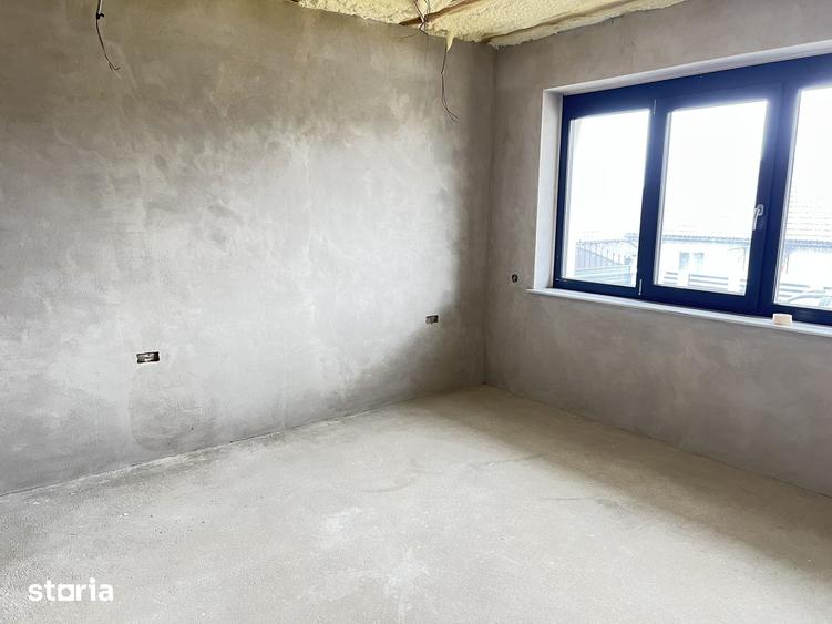 Casă cu 4 camere cu Teren 512 Mp în Sânmartin