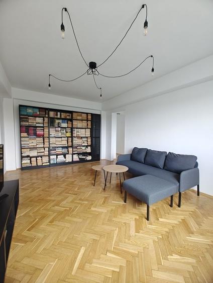Apartament cu 4 camere decomandat în Ultracentral