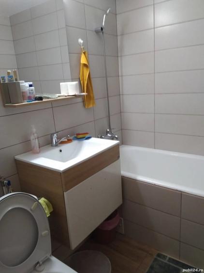 Apartament cu 2 camere semidecomandat în Tei