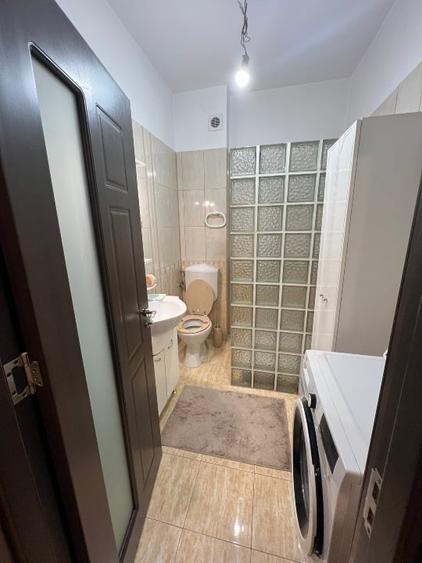 Garsonieră decomandată, mobilată în Crângași
