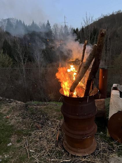 Casă cu 4 camere cu Teren 9000 Mp în Săcuieu