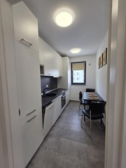 Apartament cu 2 camere semidecomandat, mobilat în Băneasa