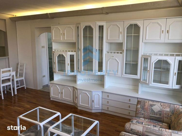 Apartament cu 3 camere, mobilat în Sala Palatului