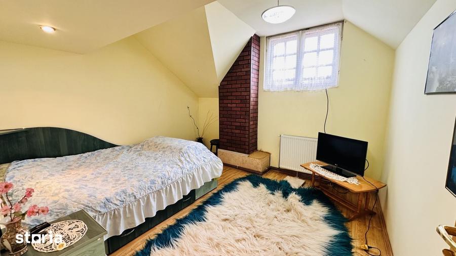 Casă cu 4 camere cu Teren 1800 Mp în Izvoarele