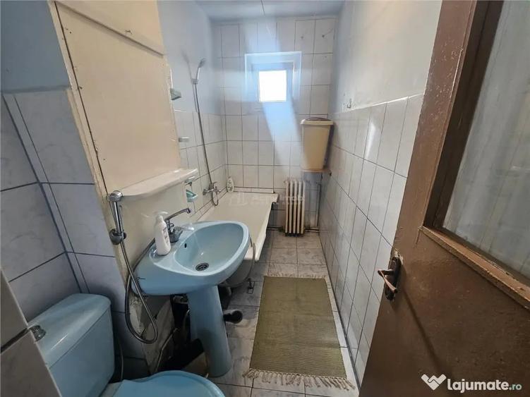 Apartament cu 2 camere nedecomandat în Micro III
