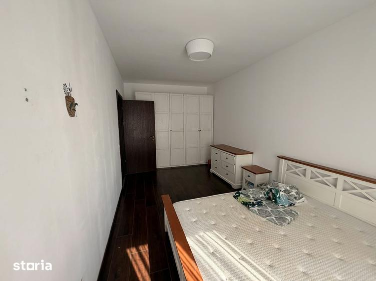 Apartament cu 3 camere decomandat în Metalurgiei