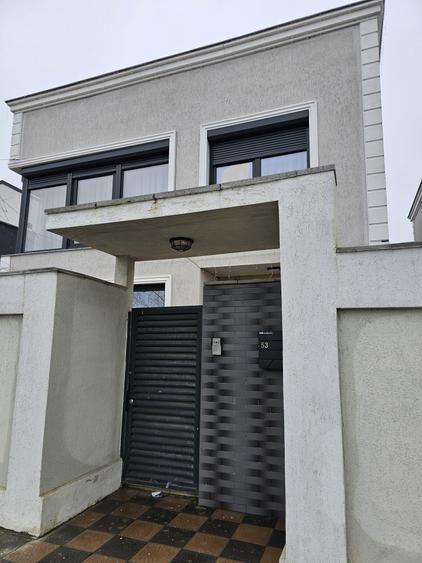 Casă individuală cu 4 camere cu Teren 290 Mp în Lumina