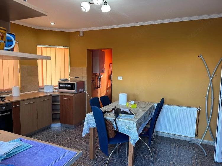 Casă cu 5 camere cu Teren 1000 Mp în Peciu Nou