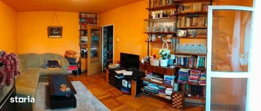 Apartament cu 3 camere decomandat în Mazepa 2