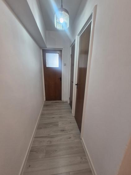Apartament cu 2 camere decomandat în Drumul Taberei