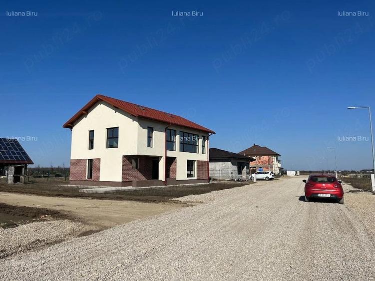 Casă cu Teren 605 Mp în Gulia