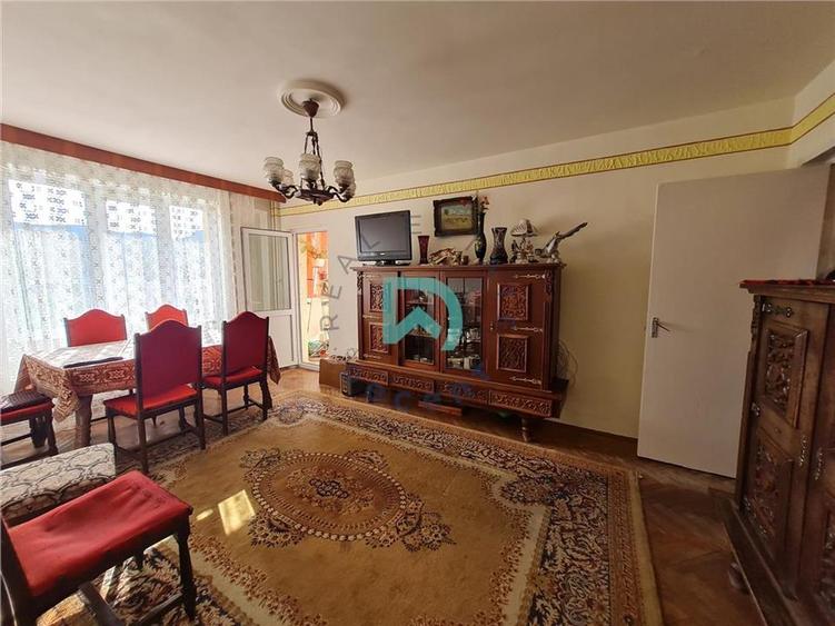 Apartament cu 3 camere circular în Astra