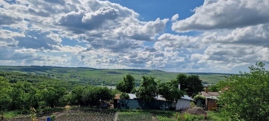 Casă individuală cu 3 camere în Central