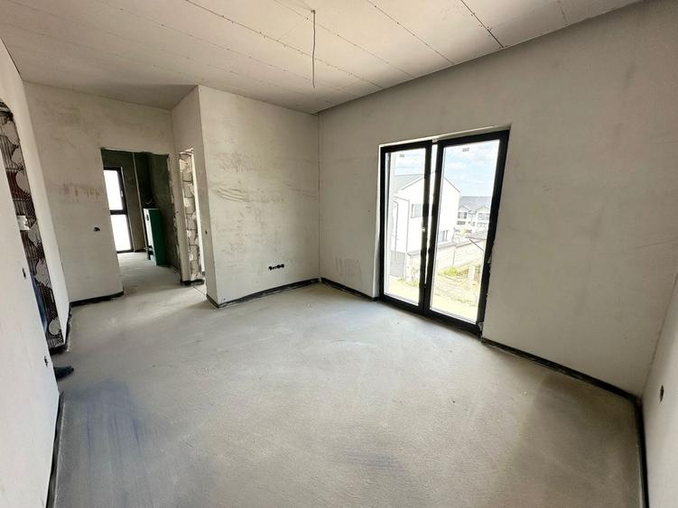 Casă individuală cu 4 camere cu Canalizare în Arhitecților - Calea Cisnădiei