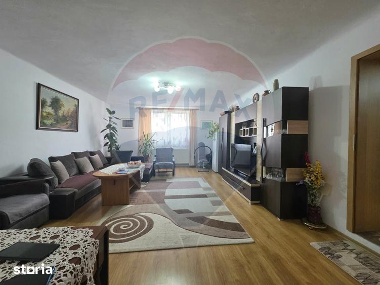 Casă cu 3 camere cu Teren 197 Mp în Central