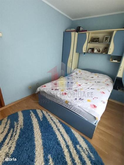 Apartament cu 4 camere decomandat în Buzaului