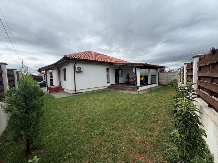 Casă cu 3 camere în Exterior Vest
