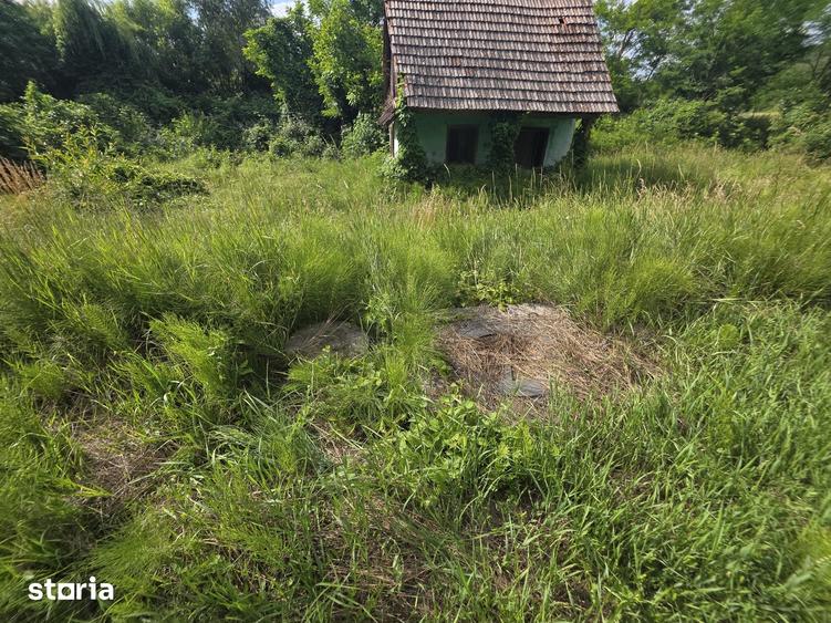 Casă cu 2 camere cu Teren 1000 Mp în Central