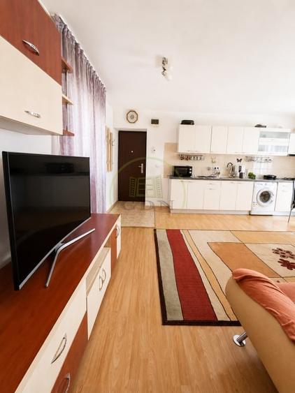 Apartament cu 3 camere decomandat, mobilat în Lazaret