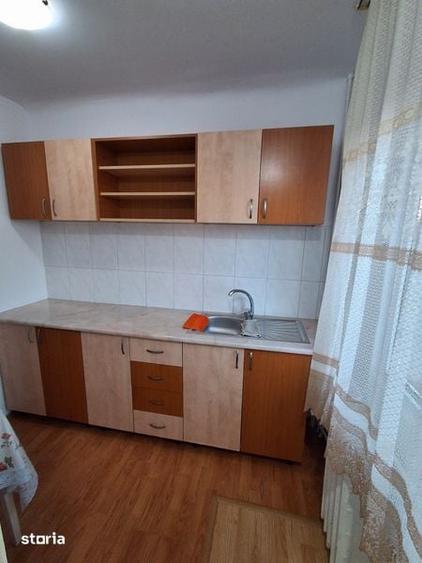 Garsonieră decomandată în Brazda lui Novac
