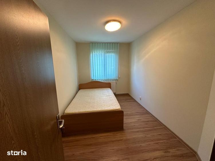 Apartament cu 3 camere decomandat în Albești