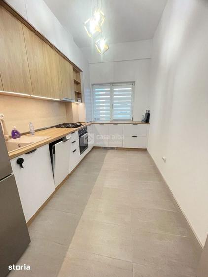 Apartament cu 3 camere decomandat în Central