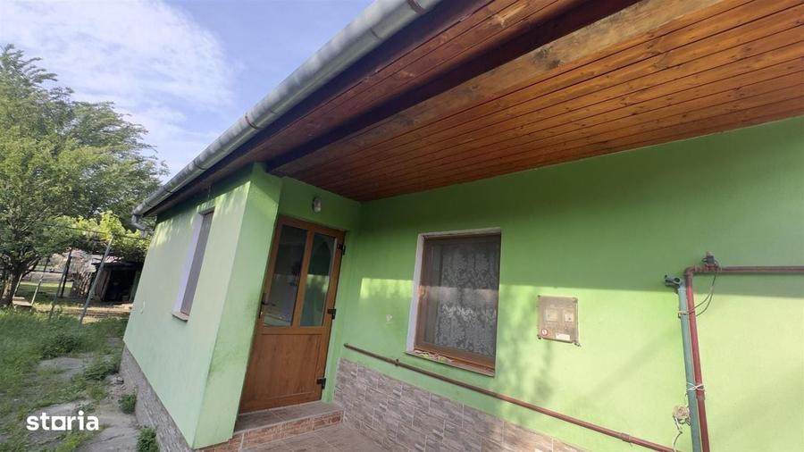 Casă cu 4 camere în Șura Mare