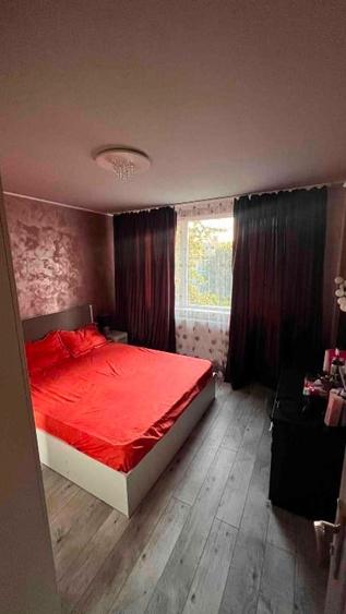Apartament cu 5 camere, mobilat în Central