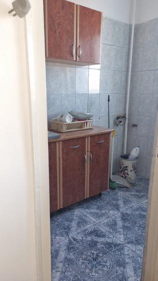 Garsonieră semidecomandată în Titan