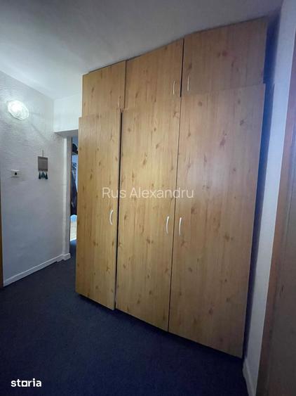Apartament de vanzare 3 camere zona Sens
