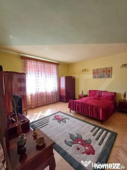 Casă cu 5 camere cu Teren 248 Mp în Turda