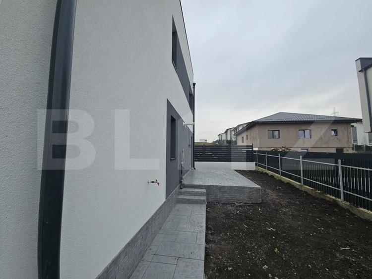 Casă individuală cu 4 camere cu Canalizare în Miroslava