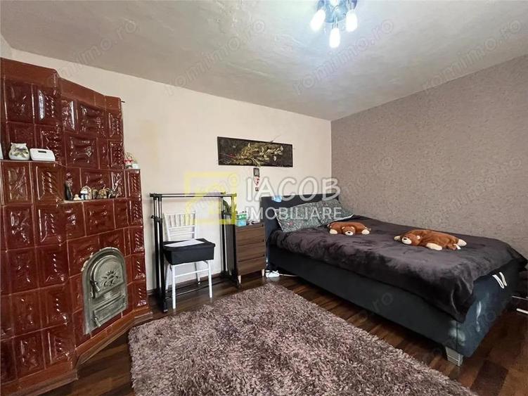 Casă cu 3 camere cu Teren 1010 Mp în Central