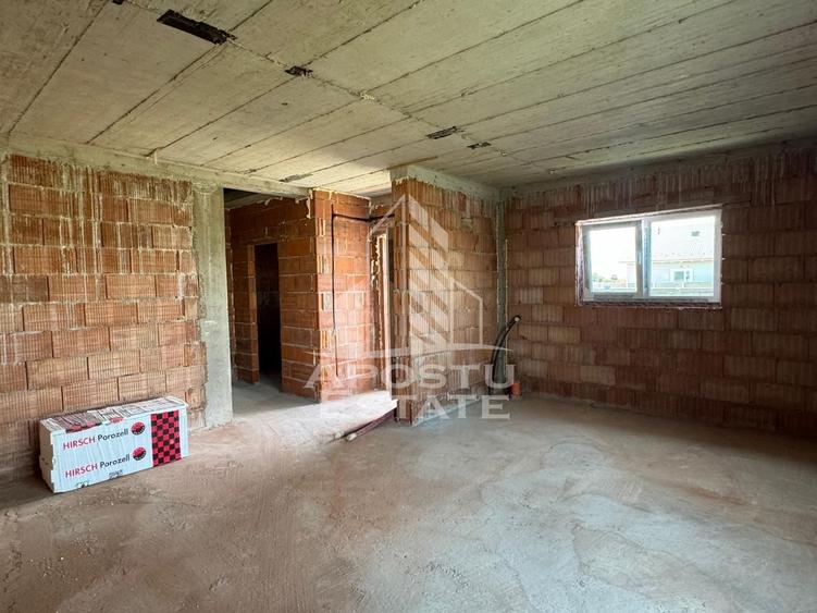 Duplex cu 3 camere cu Canalizare în Urseni