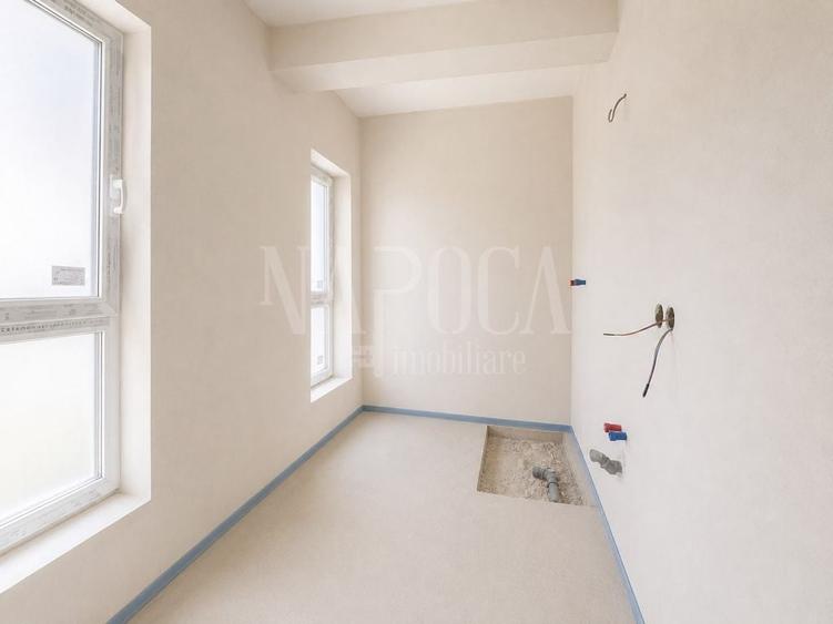 Duplex cu 4 camere cu Canalizare în Tăuți