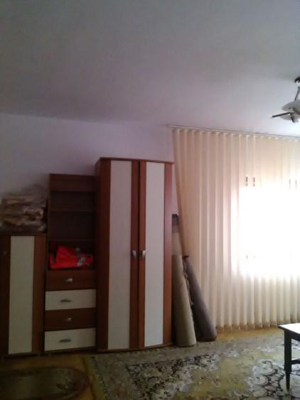 Casă individuală cu 6 camere cu Canalizare în Nord
