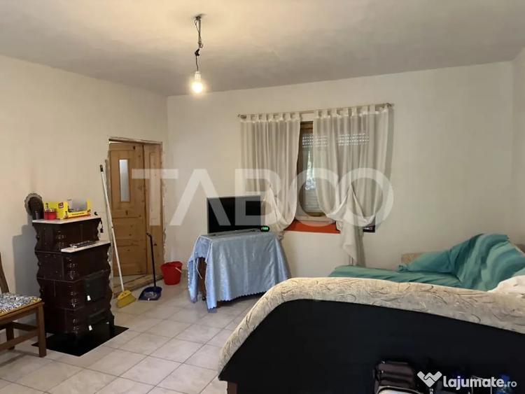 Casă cu 3 camere cu Teren 5517 Mp în Șinca
