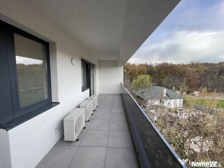 Apartament cu 3 camere decomandat în Băneasa